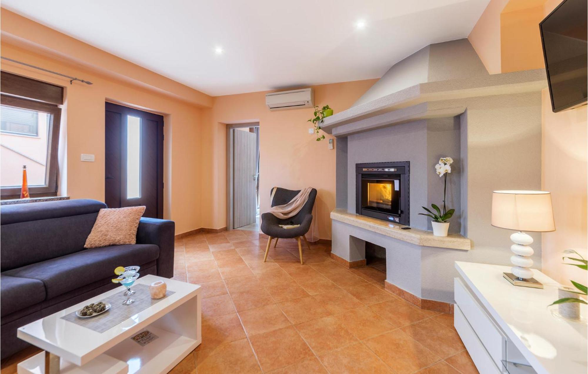 1 Bedroom Stunning Apartment In 普拉 外观 照片