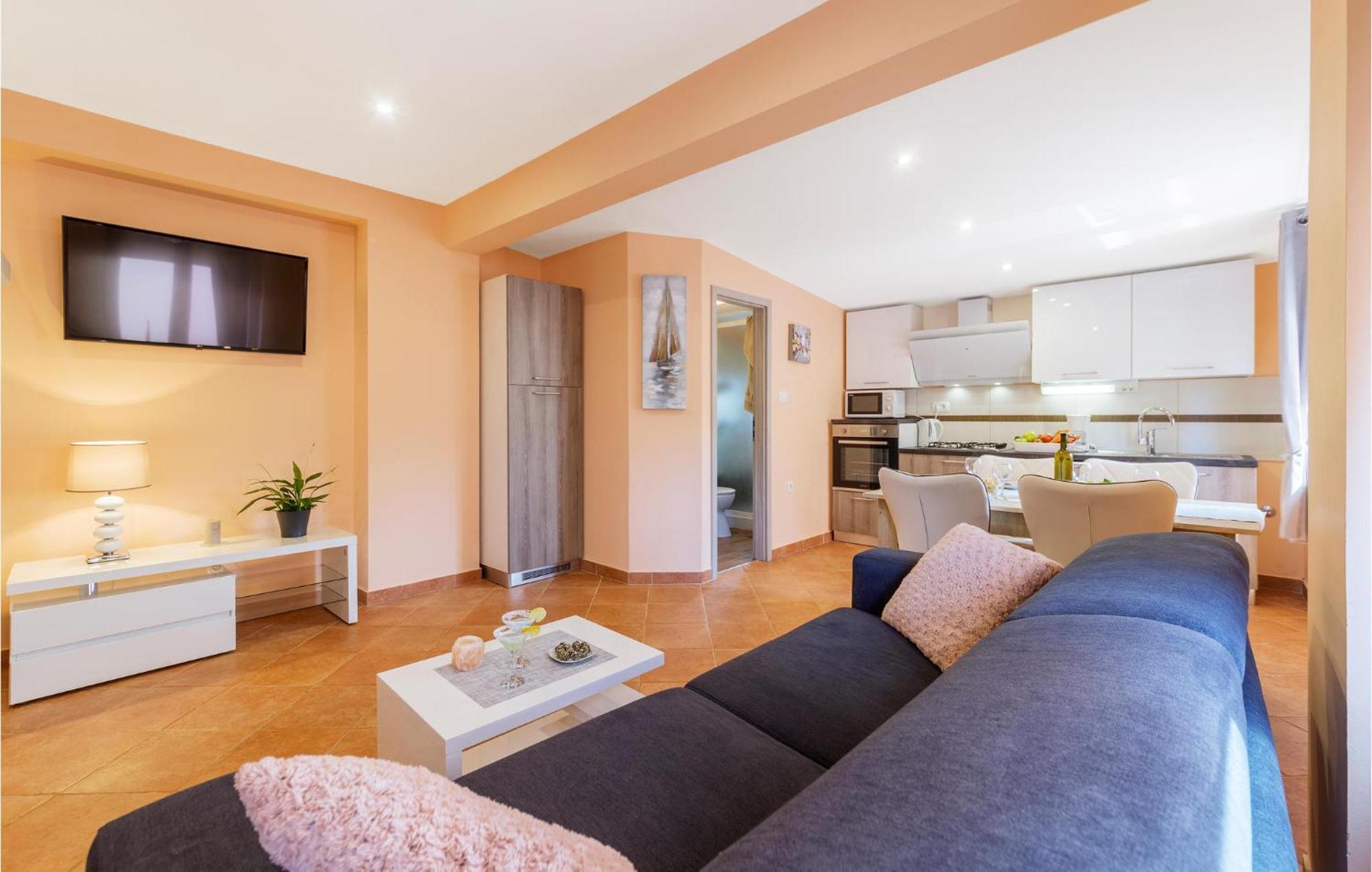 1 Bedroom Stunning Apartment In 普拉 外观 照片