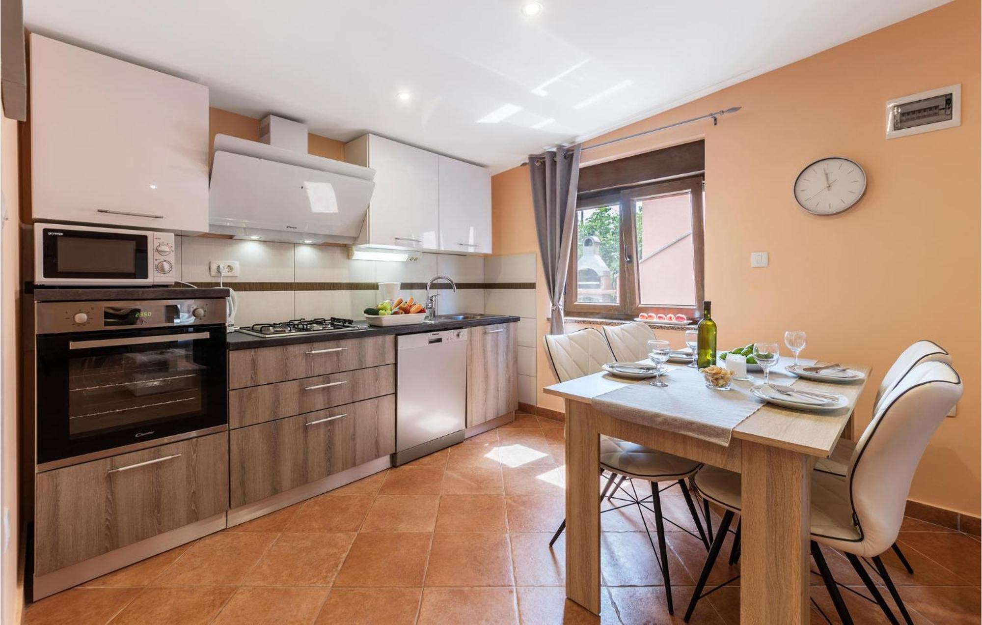 1 Bedroom Stunning Apartment In 普拉 外观 照片