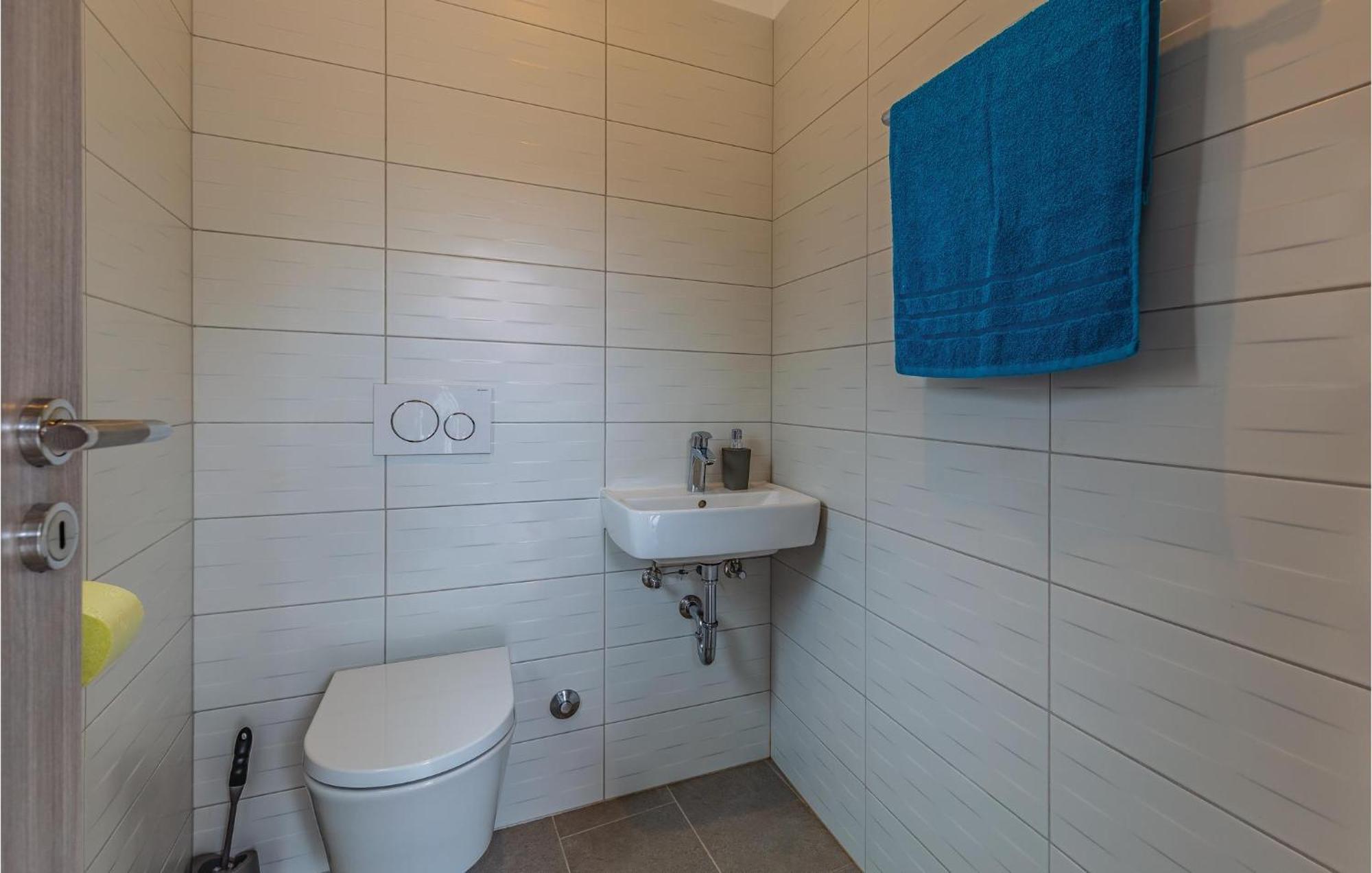 1 Bedroom Stunning Apartment In 普拉 外观 照片